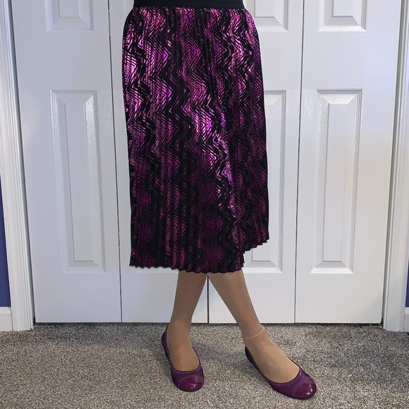 NWT LuLaRoe Jill Purple Skirt with Cole Haan Purple Wedges Size Small and 9.5B - Picture 2 of 12